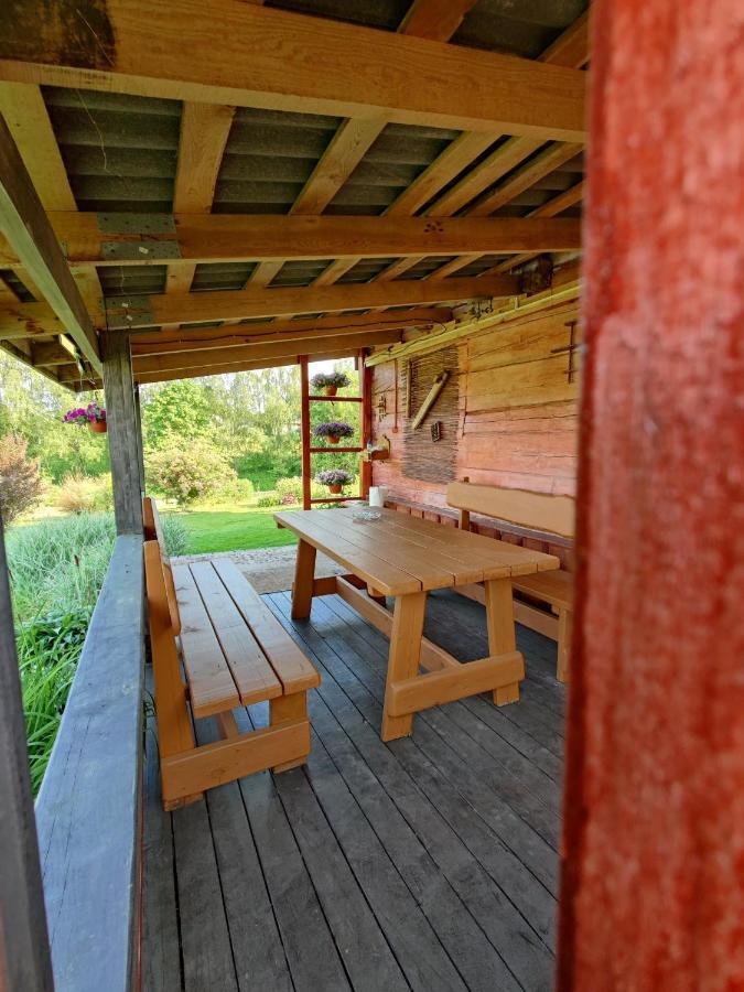Zalioji Villa Padustis ภายนอก รูปภาพ