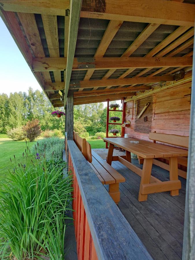 Zalioji Villa Padustis ภายนอก รูปภาพ